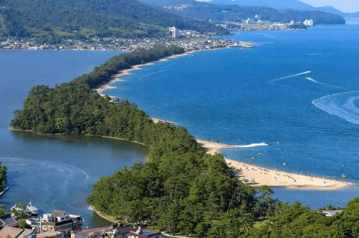Private Amanohashidate, Ine Funaya & Miyama Tour from Kyoto/Osaka