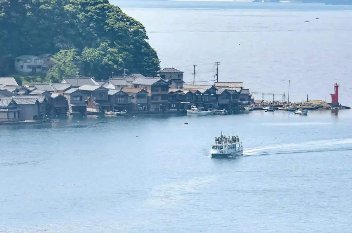Private Amanohashidate, Ine Funaya & Ine Bay Tour from Kyoto/Osaka