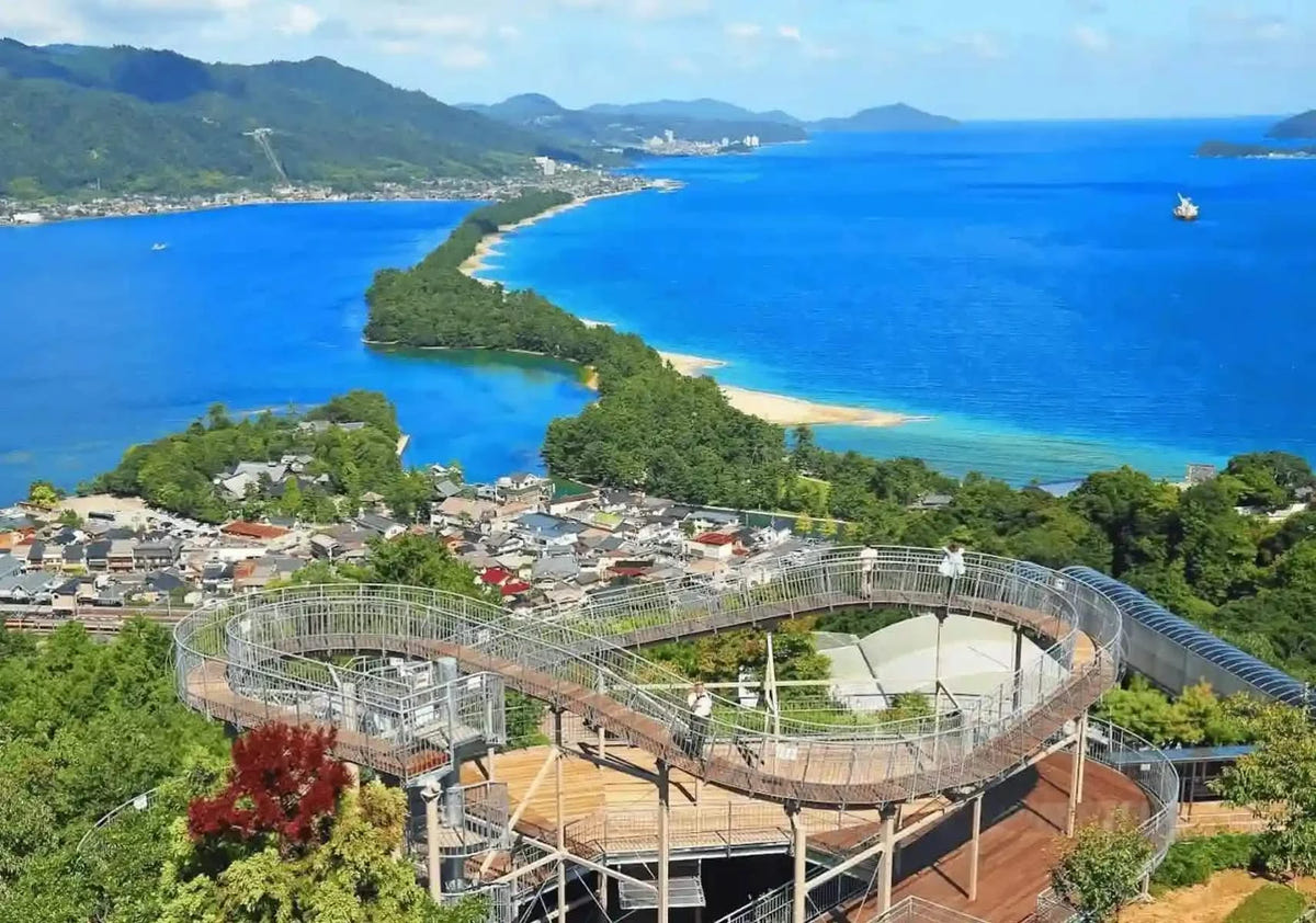 Private Amanohashidate, Ine Funaya & Miyama Tour from Kyoto/Osaka