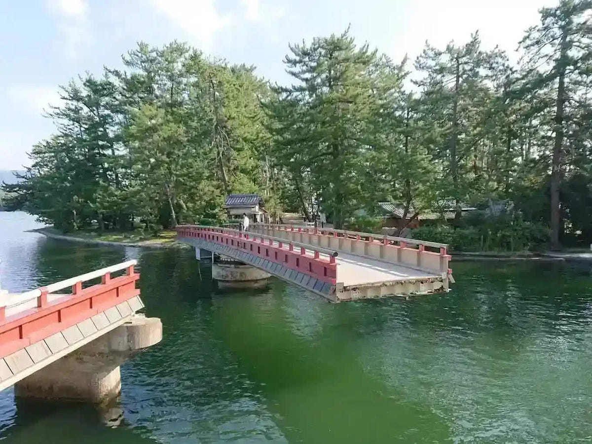 Private Amanohashidate, Ine Funaya & Miyama Tour from Kyoto/Osaka