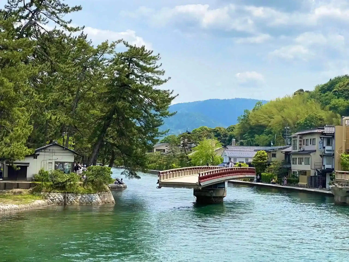 Private Amanohashidate, Ine Funaya & Miyama Tour from Kyoto/Osaka