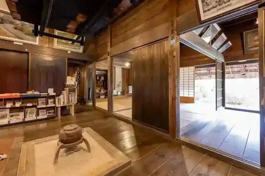 Private Amanohashidate, Ine Funaya & Miyama Tour from Kyoto/Osaka