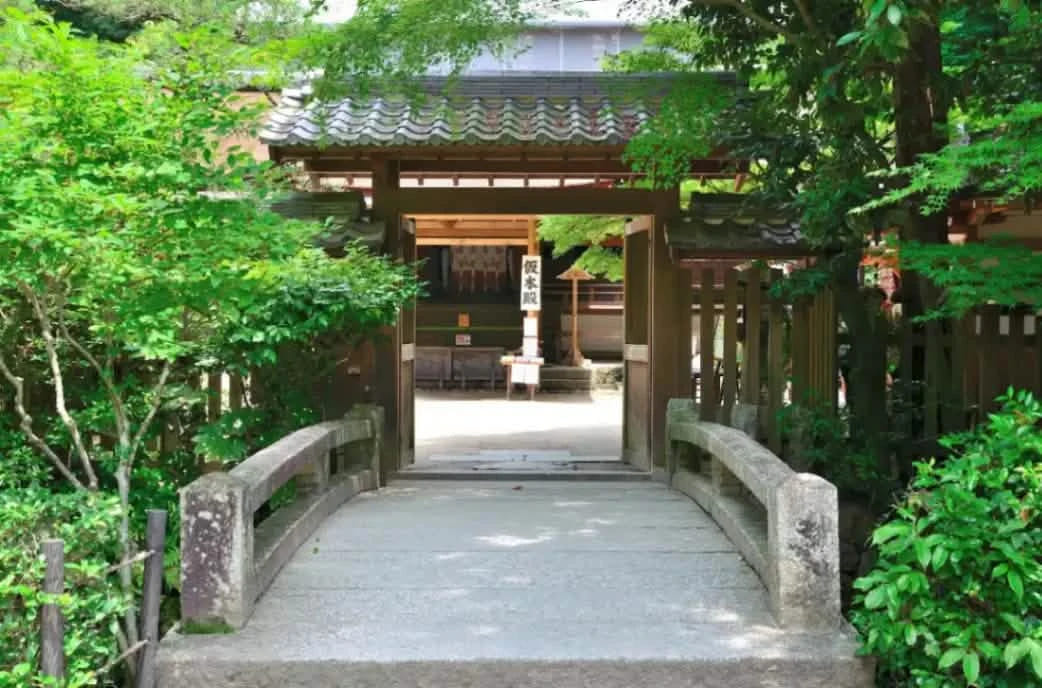 Private Nara, Uji, Todaiji & Fushimi Inari Taisha from Kyoto/Osaka