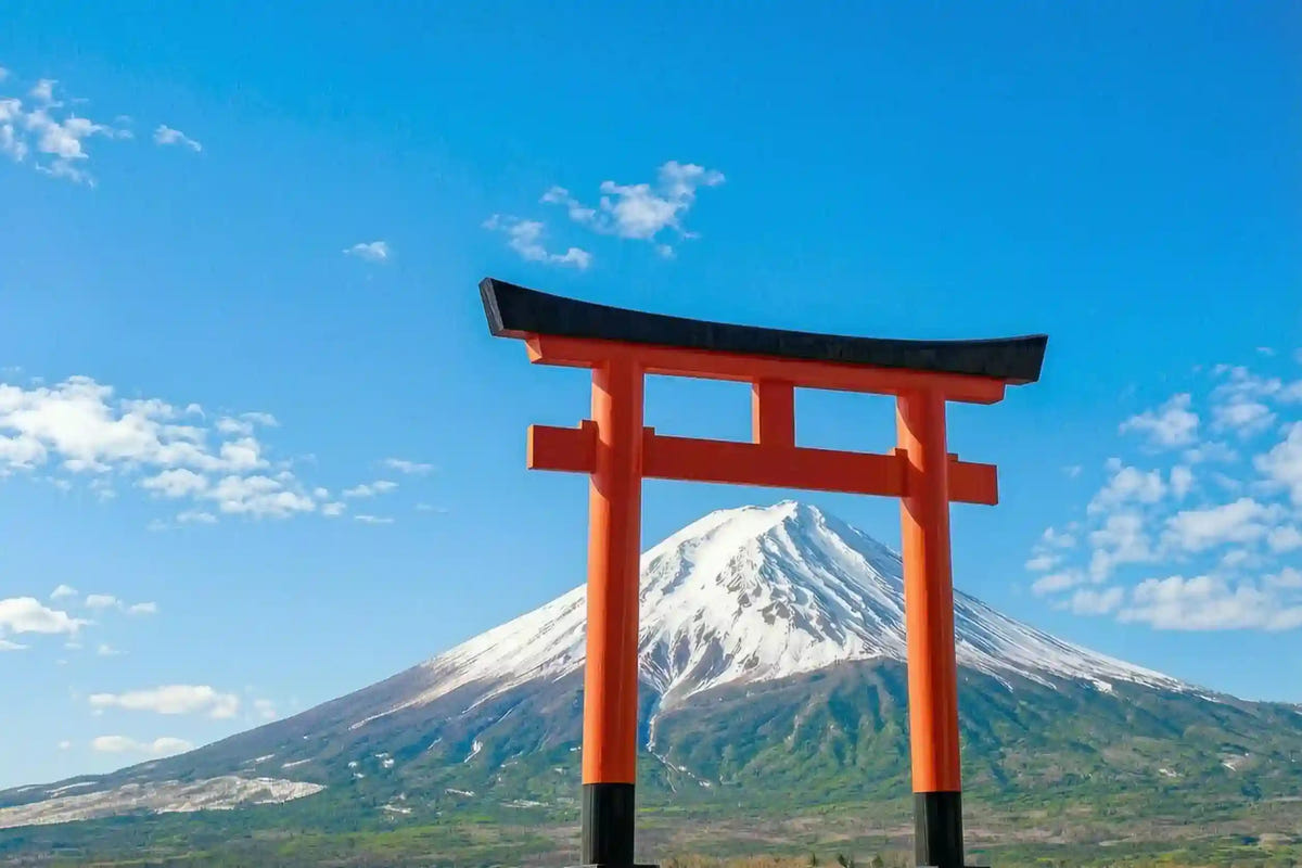 Mt. Fuji Day Tour: Saiko Iyashi-no-Sato, Kawaguchiko & Chureito Pagoda from Tokyo